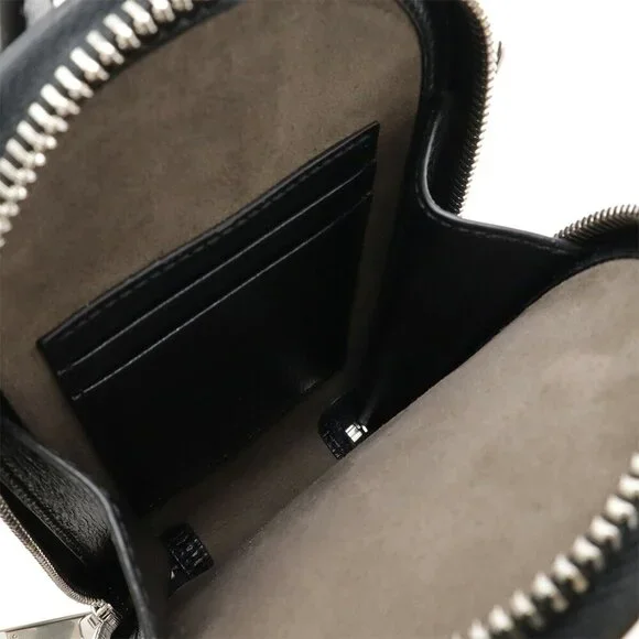 GUCCI Black Leather Shoulder Bag - Picture 7 of 8